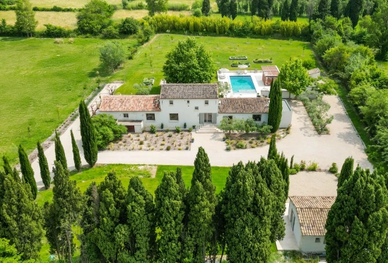 Luxury villa rentals in Cannes